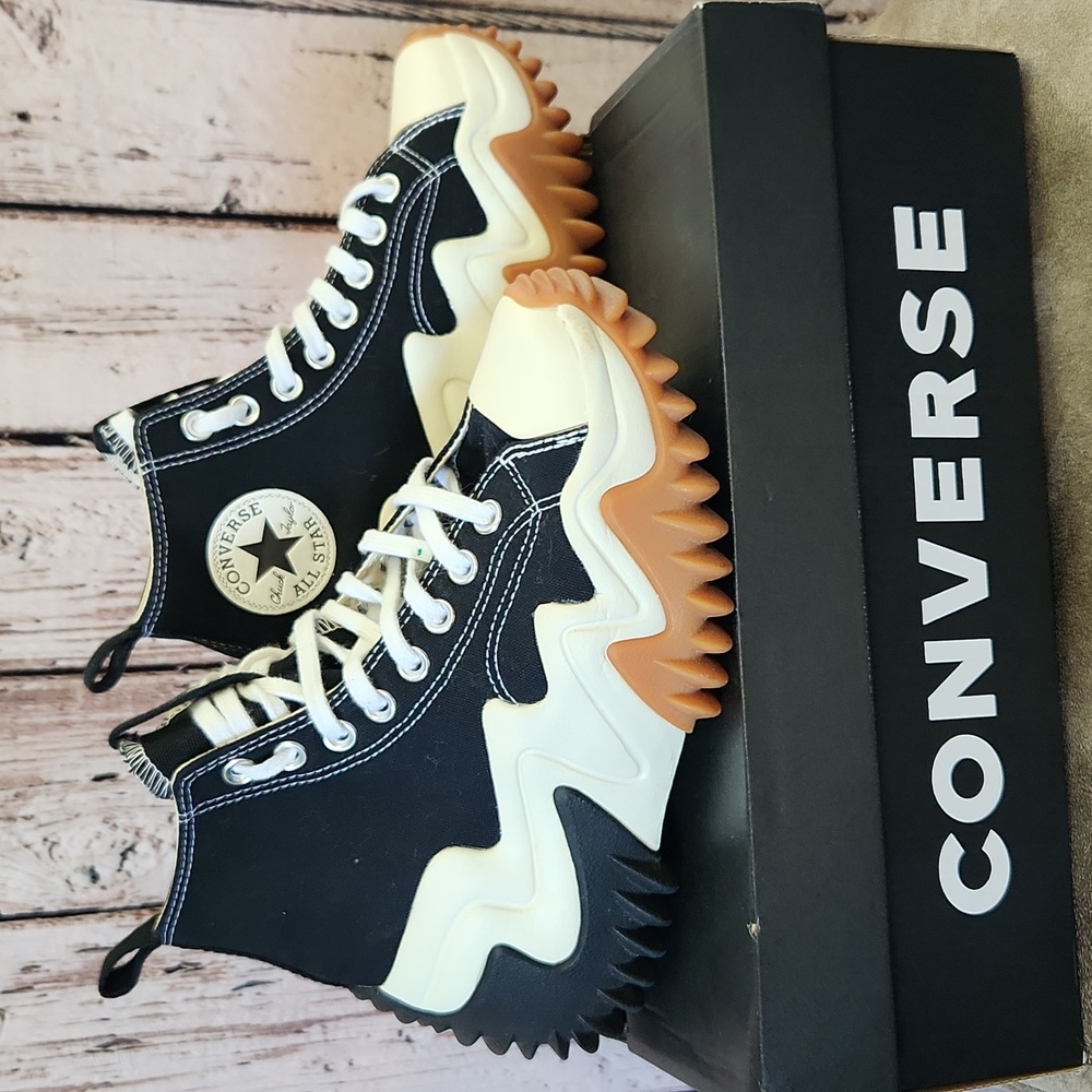 Converse Run Star Motion in box.